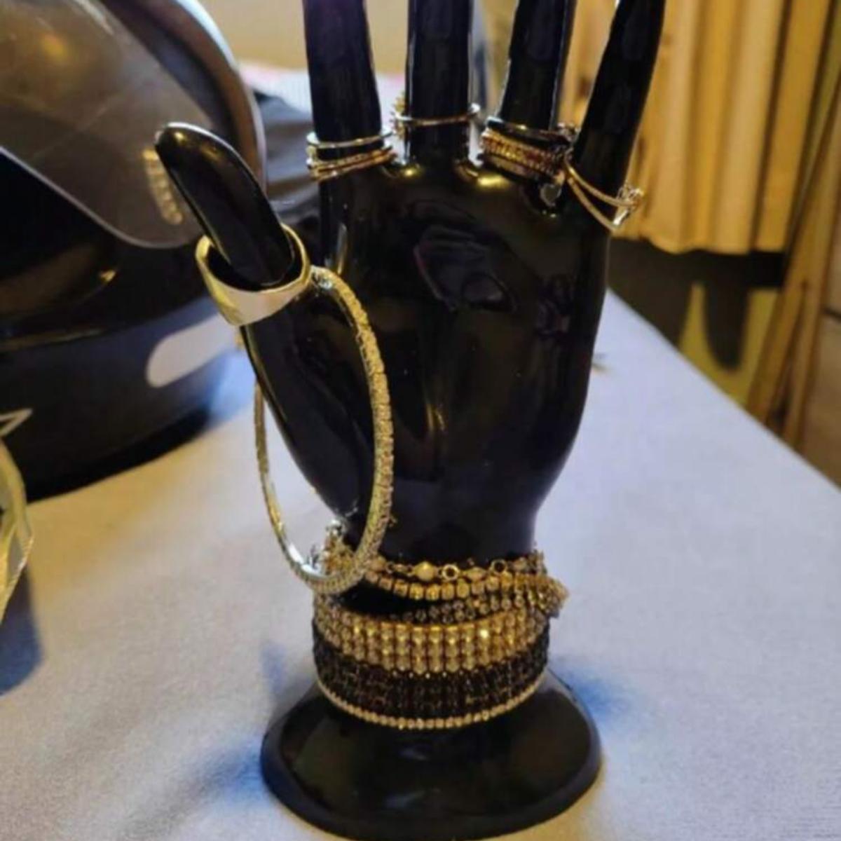 Mão Expositora Para Anéis Pulseiras, Joias, Uso Pessoal ou Para Lojas e Vitrines, Mão Esquerda Leve, para Decoração